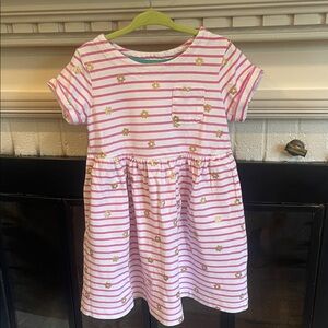 Mini Boden girls dress! Size 4-5Y. Pink stripped with gold flowers 🌼